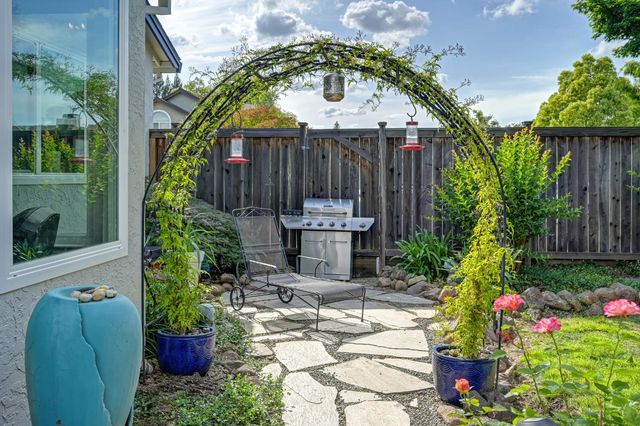 3411 Stoney Rd, Rocklin, CA 95765