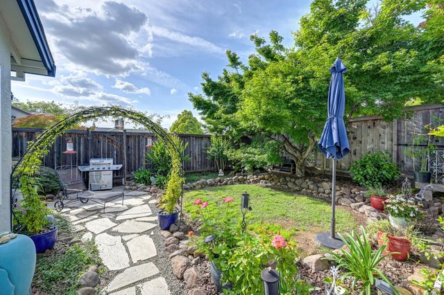 3411 Stoney Rd, Rocklin, CA 95765