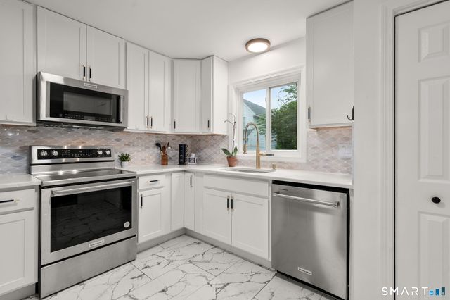 63 Chatam Lane, Torrington, CT 06790