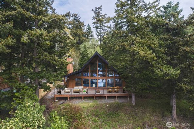 7616 Cypress Way, Anacortes, WA 98221