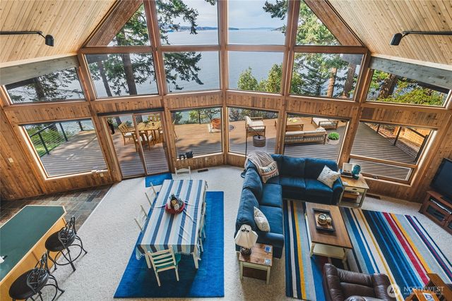7616 Cypress Way, Anacortes, WA 98221