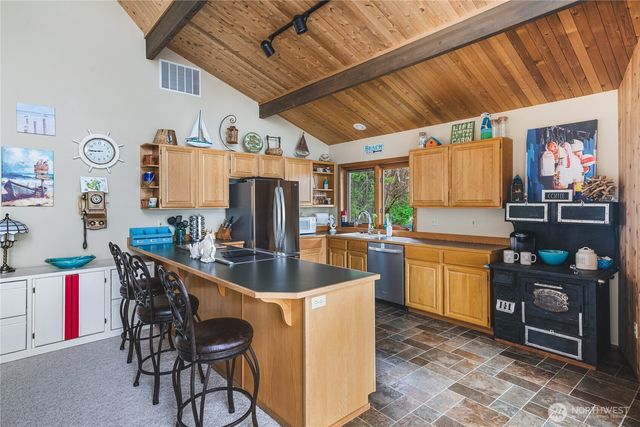 7616 Cypress Way, Anacortes, WA 98221