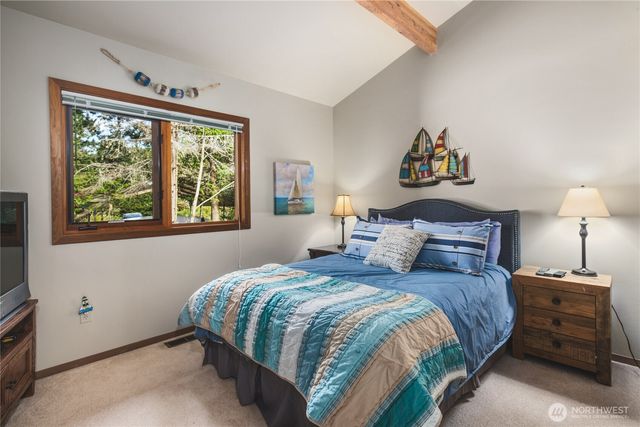 7616 Cypress Way, Anacortes, WA 98221