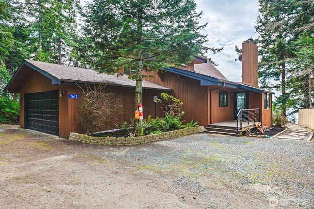 7616 Cypress Way, Anacortes, WA 98221