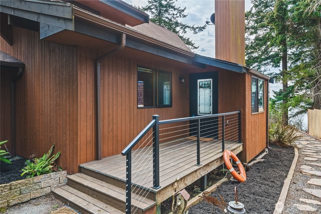 7616 Cypress Way, Anacortes, WA 98221