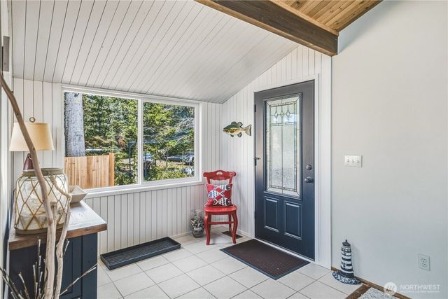 7616 Cypress Way, Anacortes, WA 98221