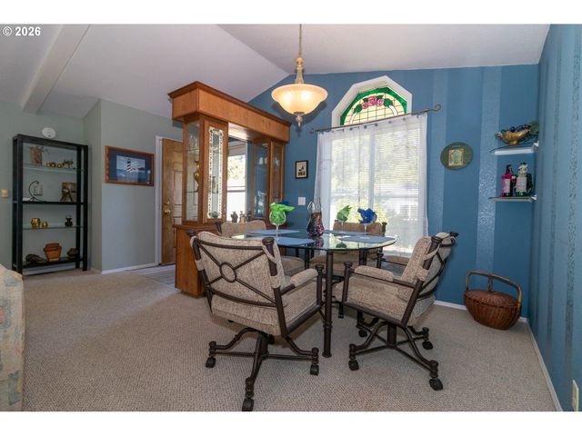 136 43RD Way, Florence, OR 97439