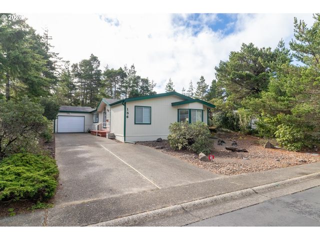 136 43RD Way, Florence, OR 97439