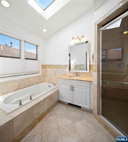 90 Washington Avenue C0090, Cliffside Park, NJ 07010