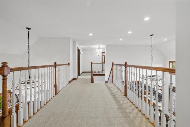 155 St. James CIRCLE, Union Grove, WI 53182