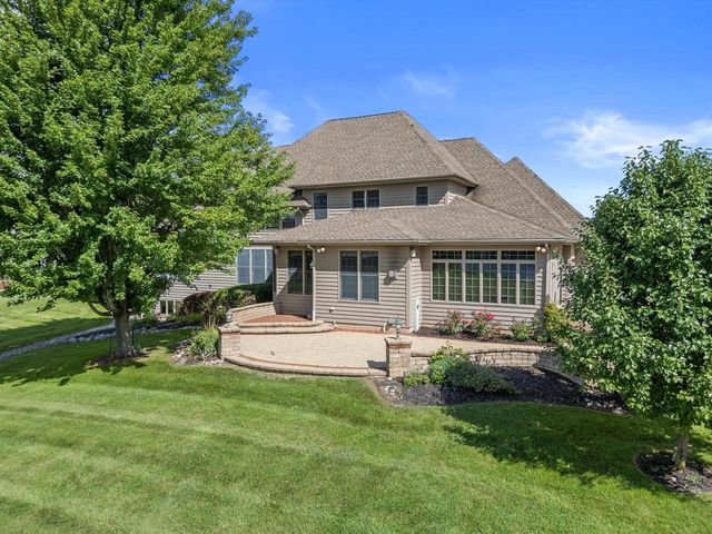 155 St. James CIRCLE, Union Grove, WI 53182