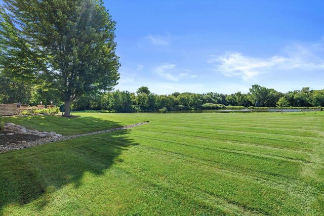 155 St. James CIRCLE, Union Grove, WI 53182