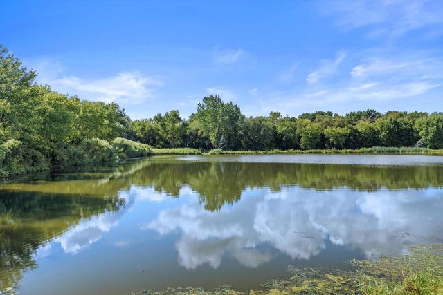 155 St. James CIRCLE, Union Grove, WI 53182
