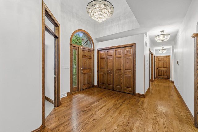 155 St. James CIRCLE, Union Grove, WI 53182