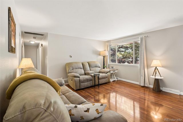1521 S Carr Street, Lakewood, CO 80232