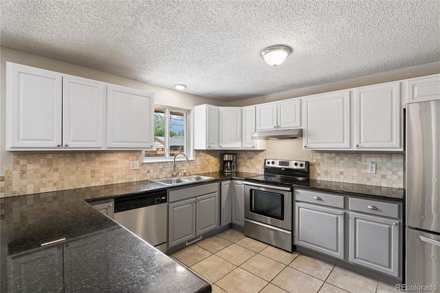 1521 S Carr Street, Lakewood, CO 80232