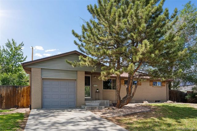 1521 S Carr Street, Lakewood, CO 80232