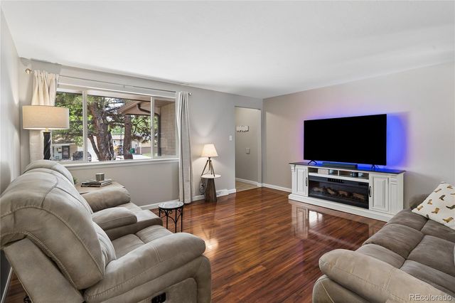 1521 S Carr Street, Lakewood, CO 80232