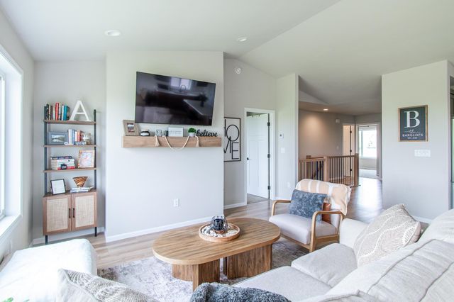 418 Lionheart Drive, Horace, ND 58047