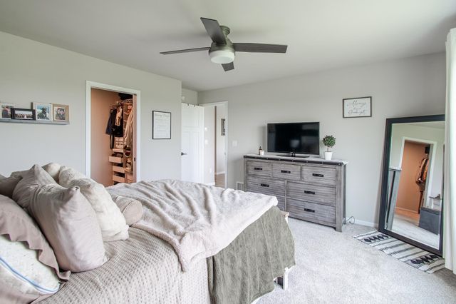 418 Lionheart Drive, Horace, ND 58047