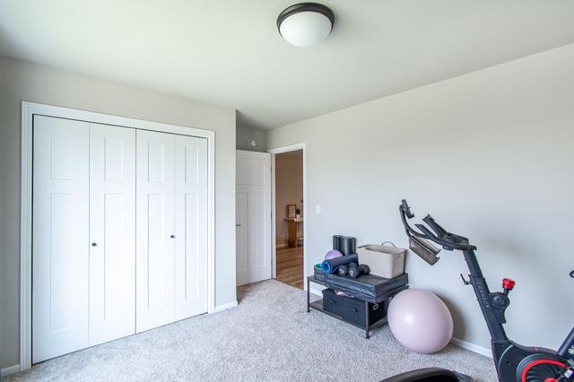 418 Lionheart Drive, Horace, ND 58047