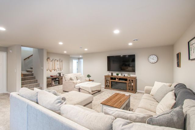 418 Lionheart Drive, Horace, ND 58047