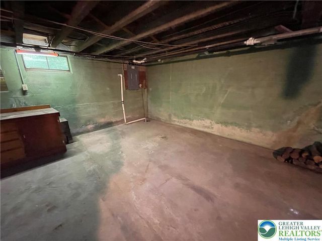 153 Moorestown Drive, Moore Twp, PA 18014