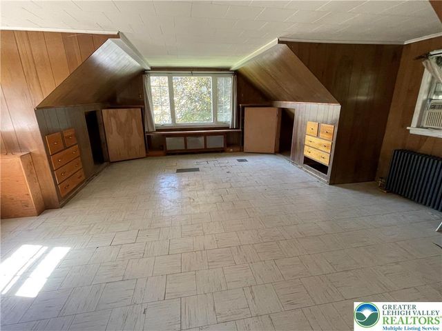 153 Moorestown Drive, Moore Twp, PA 18014