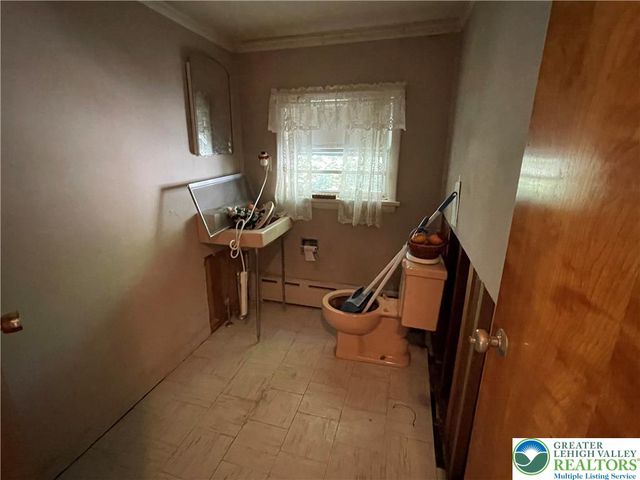 153 Moorestown Drive, Moore Twp, PA 18014
