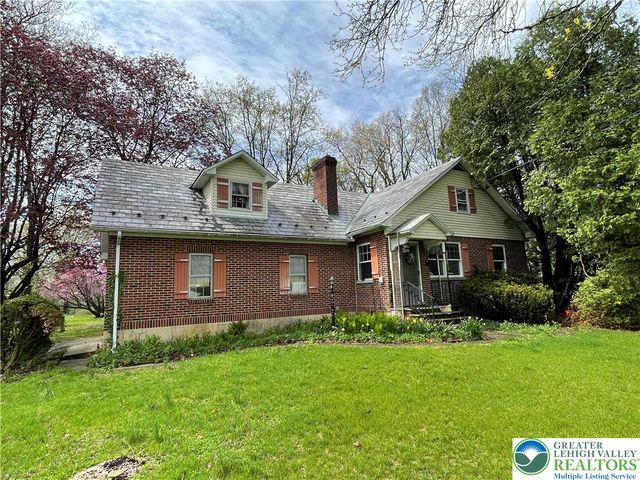 153 Moorestown Drive, Moore Twp, PA 18014