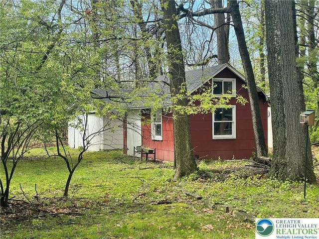 153 Moorestown Drive, Moore Twp, PA 18014