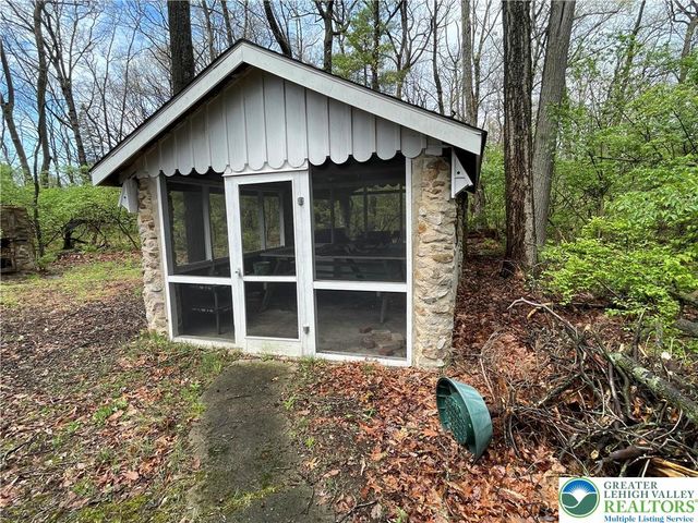 153 Moorestown Drive, Moore Twp, PA 18014