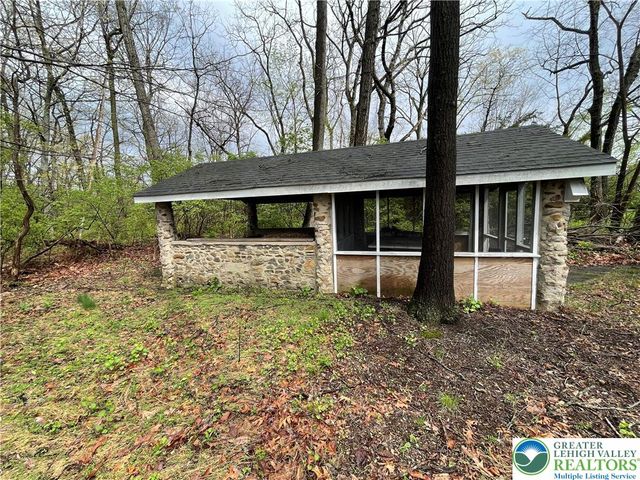 153 Moorestown Drive, Moore Twp, PA 18014