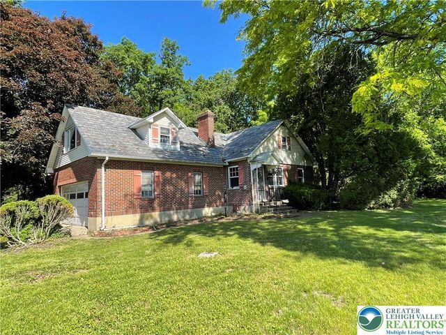 153 Moorestown Drive, Moore Twp, PA 18014