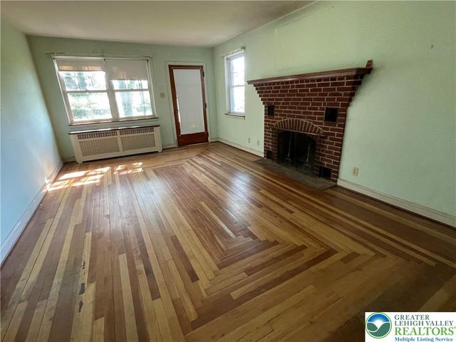 153 Moorestown Drive, Moore Twp, PA 18014