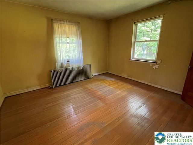 153 Moorestown Drive, Moore Twp, PA 18014