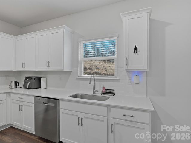 10971 Claystone Drive, Davidson, NC 28036