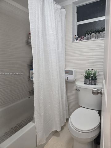 9410 Live Oak Pl 103, Davie, FL 33324