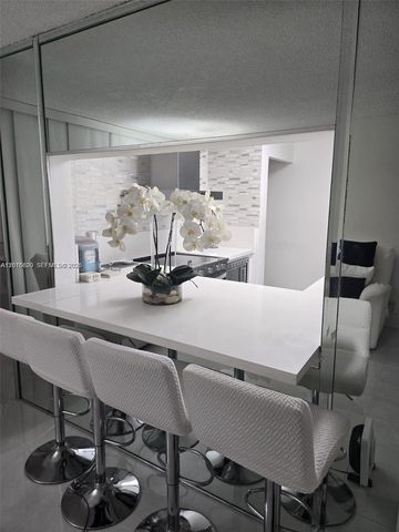 9410 Live Oak Pl 103, Davie, FL 33324