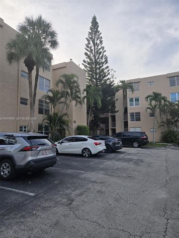 9410 Live Oak Pl 103, Davie, FL 33324