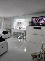 9410 Live Oak Pl 103, Davie, FL 33324