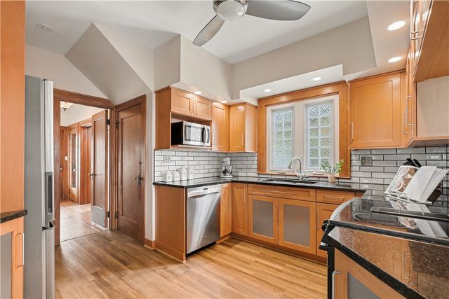 39 Westchester Avenue, Rochester, NY 14609