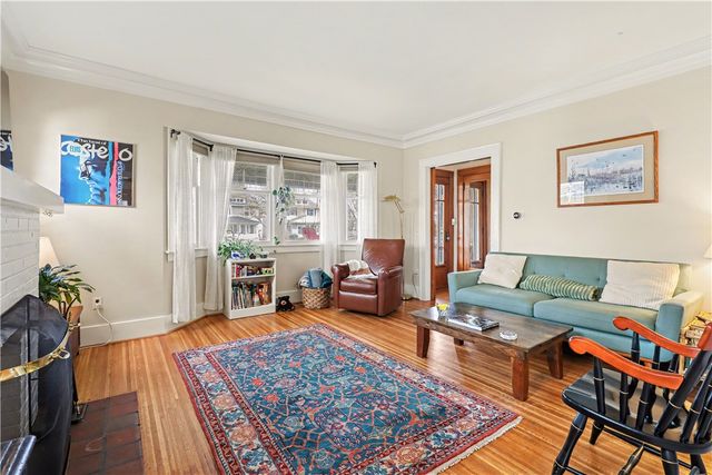 39 Westchester Avenue, Rochester, NY 14609