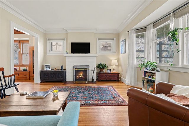 39 Westchester Avenue, Rochester, NY 14609