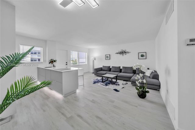 1720 Jefferson St 511, Hollywood, FL 33020