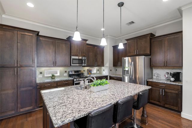 1129 Beasley Hills Lane, Houston, TX 77008