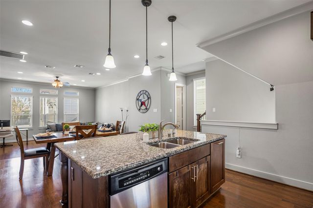 1129 Beasley Hills Lane, Houston, TX 77008