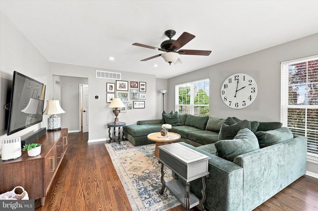 111 WESTON CT, North Wales, PA 19454