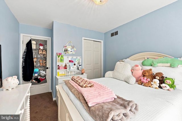 111 WESTON CT, North Wales, PA 19454