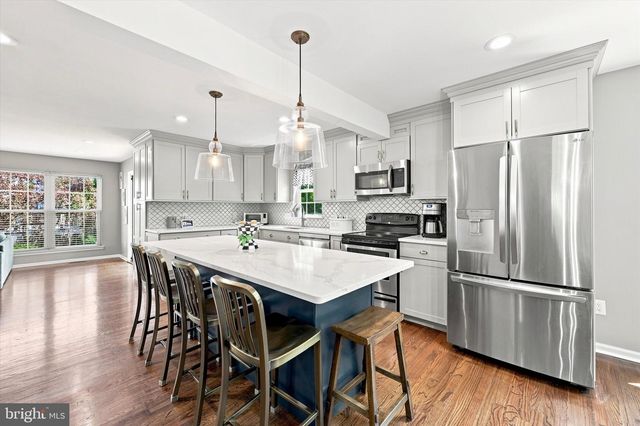 111 WESTON CT, North Wales, PA 19454